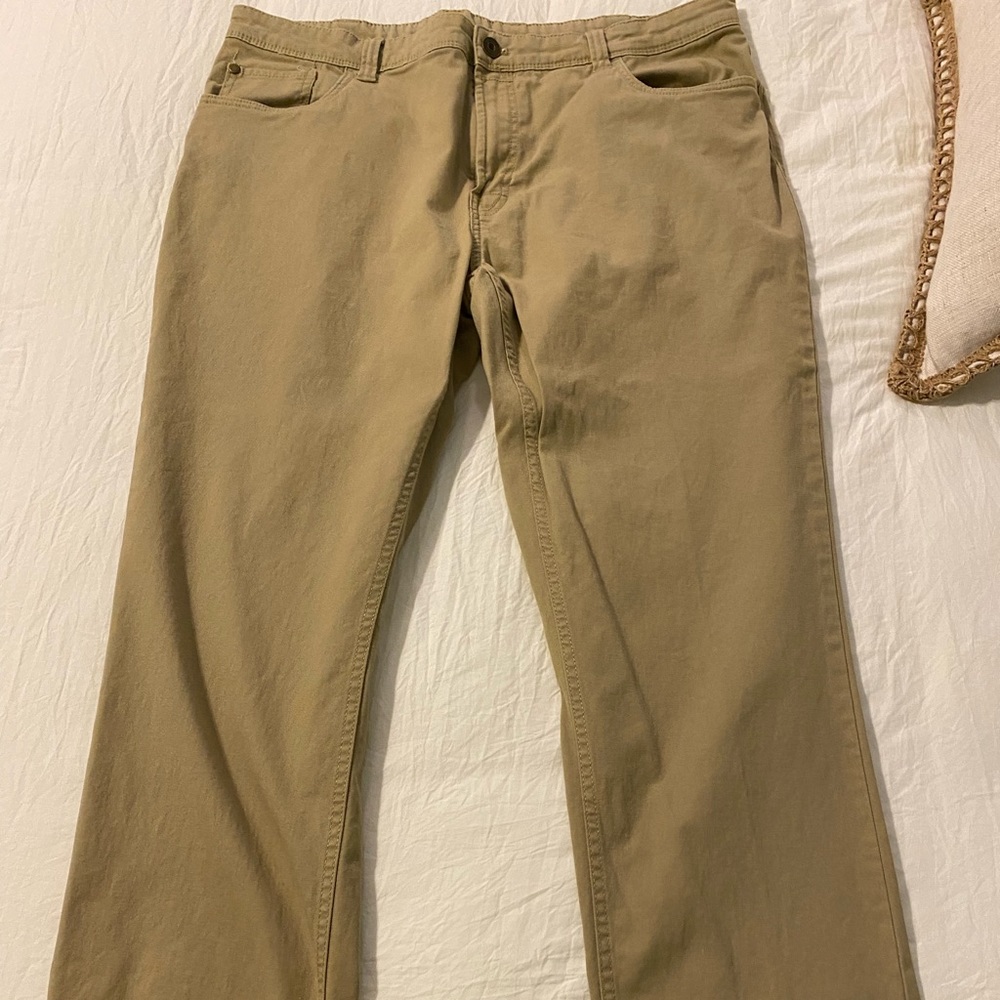 Izod mens five pocket pants. 1 Pair Khaki Only